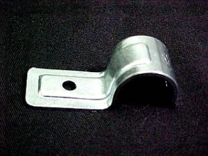 PIPE SADDLE  -  32m - HALF METAL - 6.5mm HOLE